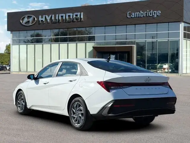 Hyundai Elantra 2025 photo 3