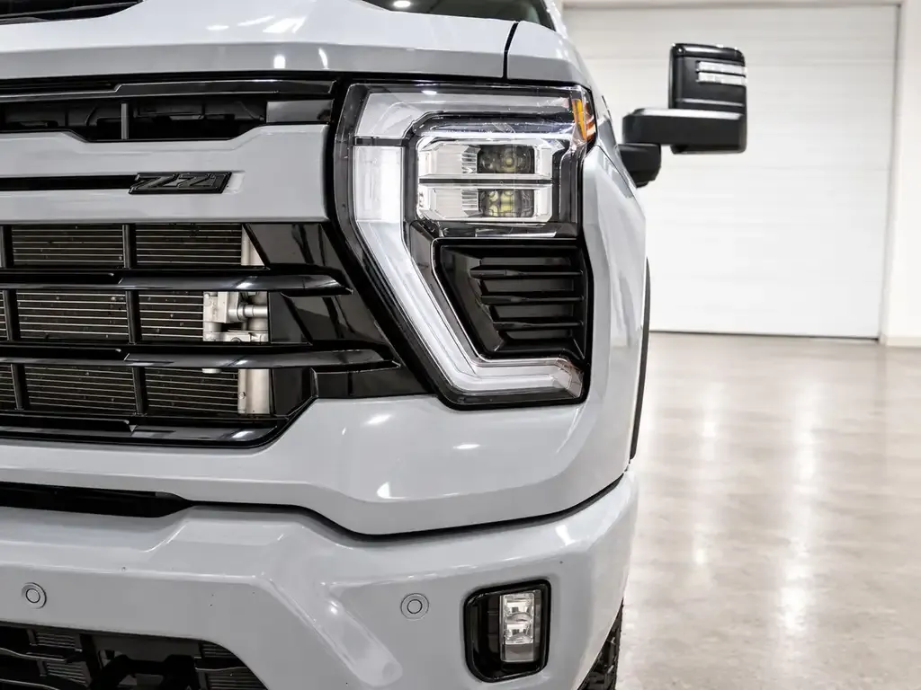 Chevrolet Silverado 2500 2024 photo 3