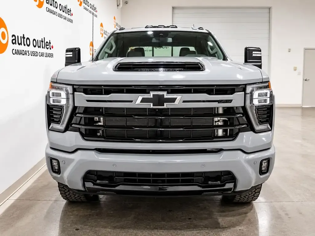 Chevrolet Silverado 2500 2024 photo 2