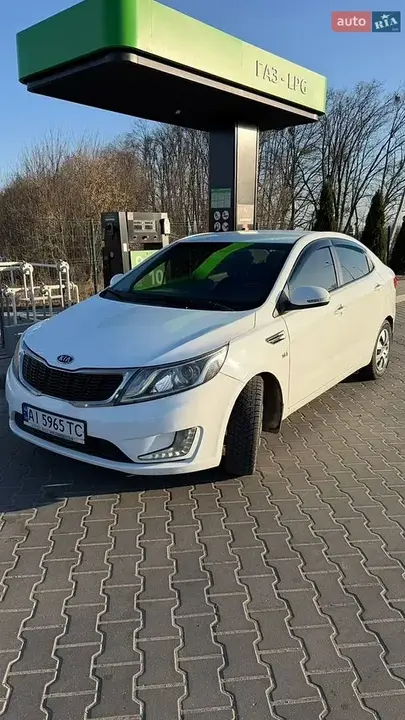 Kia Rio 2012 photo 2