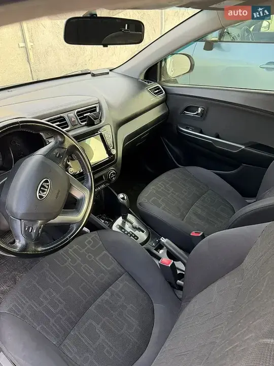 Kia Rio 2012 photo 5