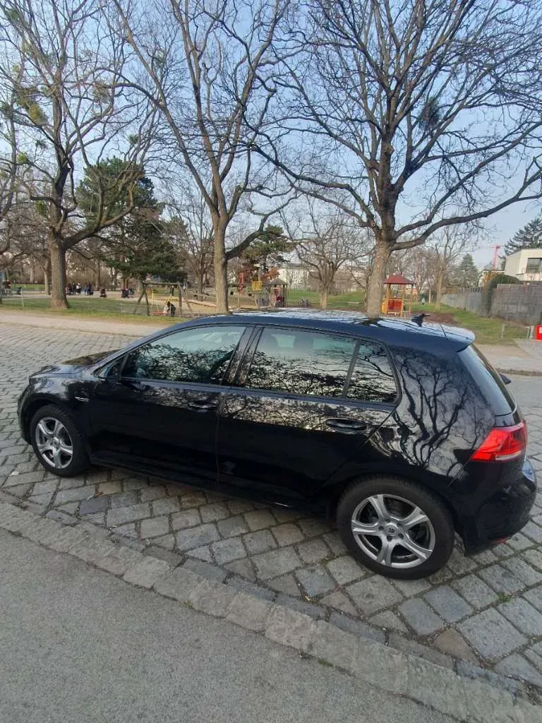 Volkswagen Golf 2015 photo 2