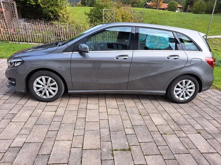 Mercedes-Benz B 180 Urban