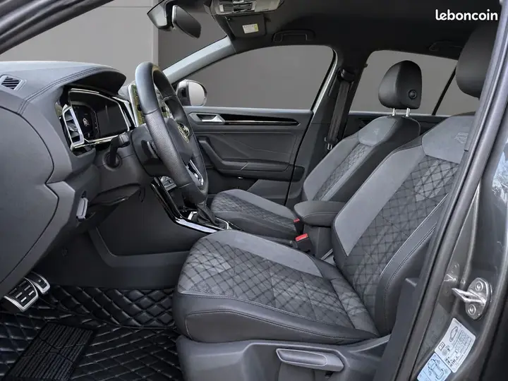 Volkswagen T-Roc 2022 photo 2