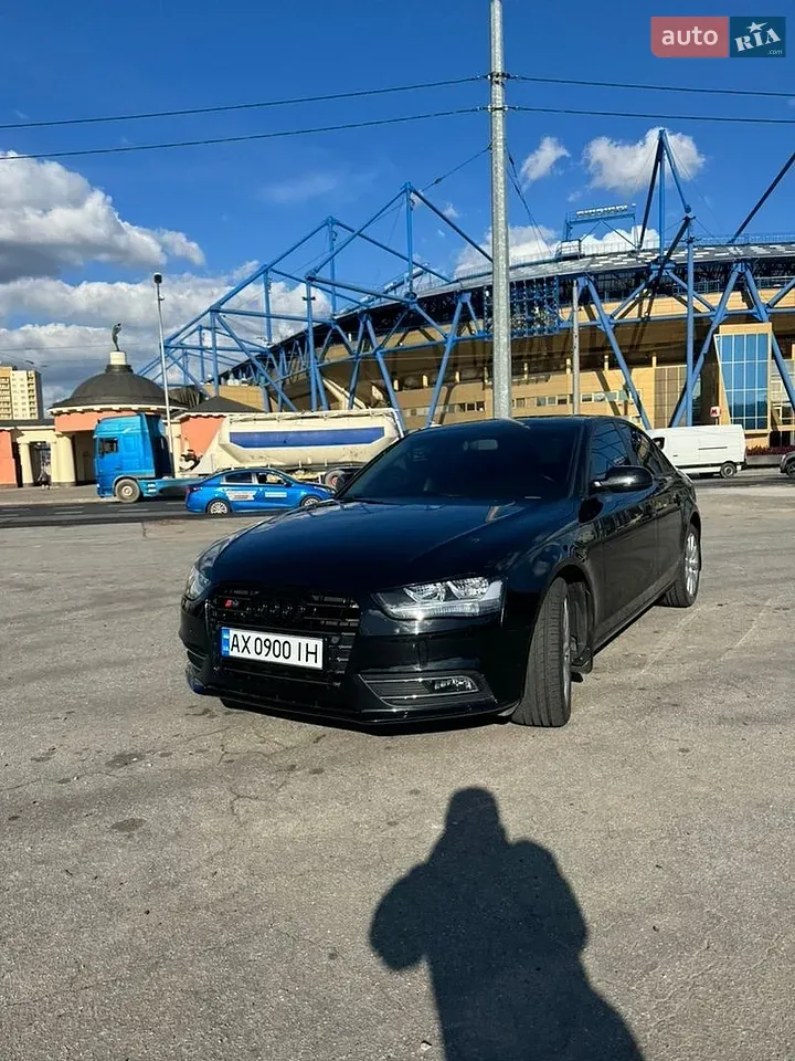 Audi A4 2013 photo 2