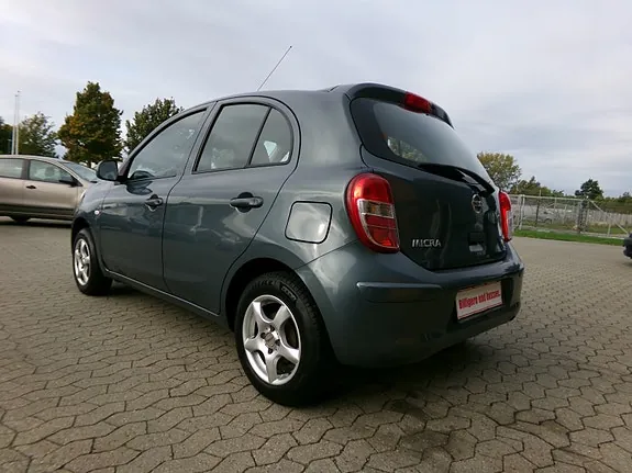 Nissan Micra 2012 photo 5