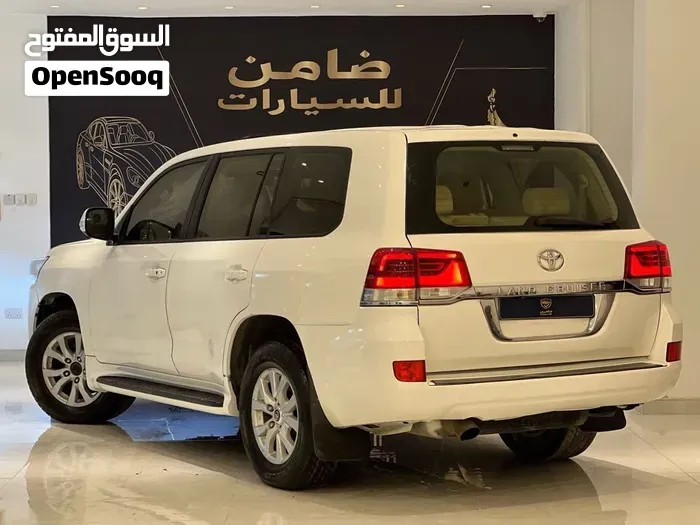 Toyota Land Cruiser Gxr 2012 photo 3