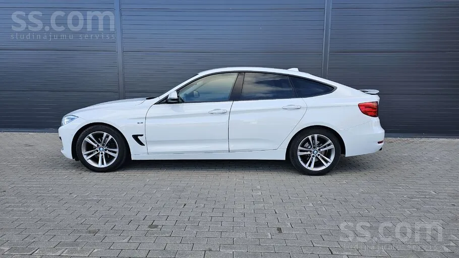 BMW 318D 2013 photo 2