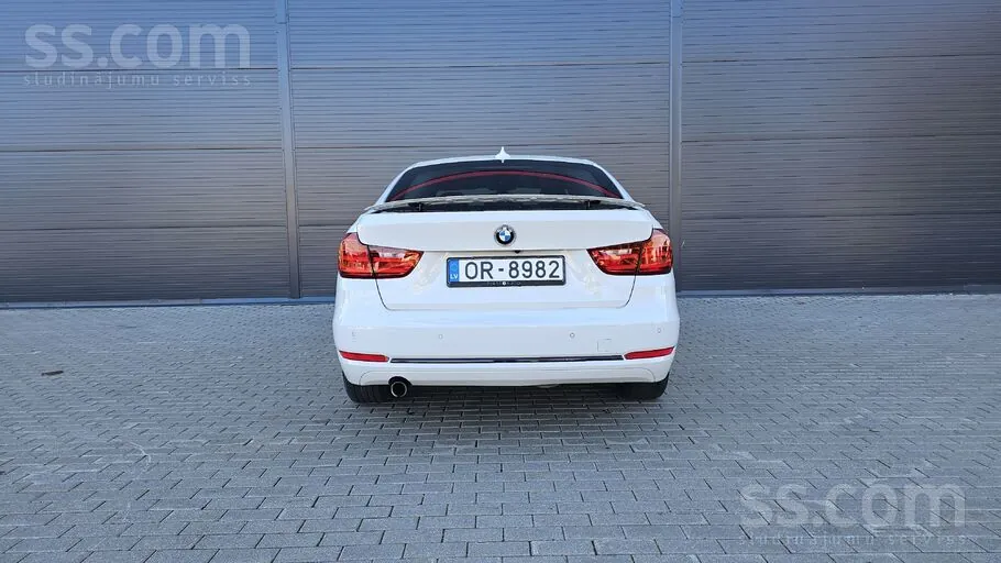 BMW 318D 2013 photo 3