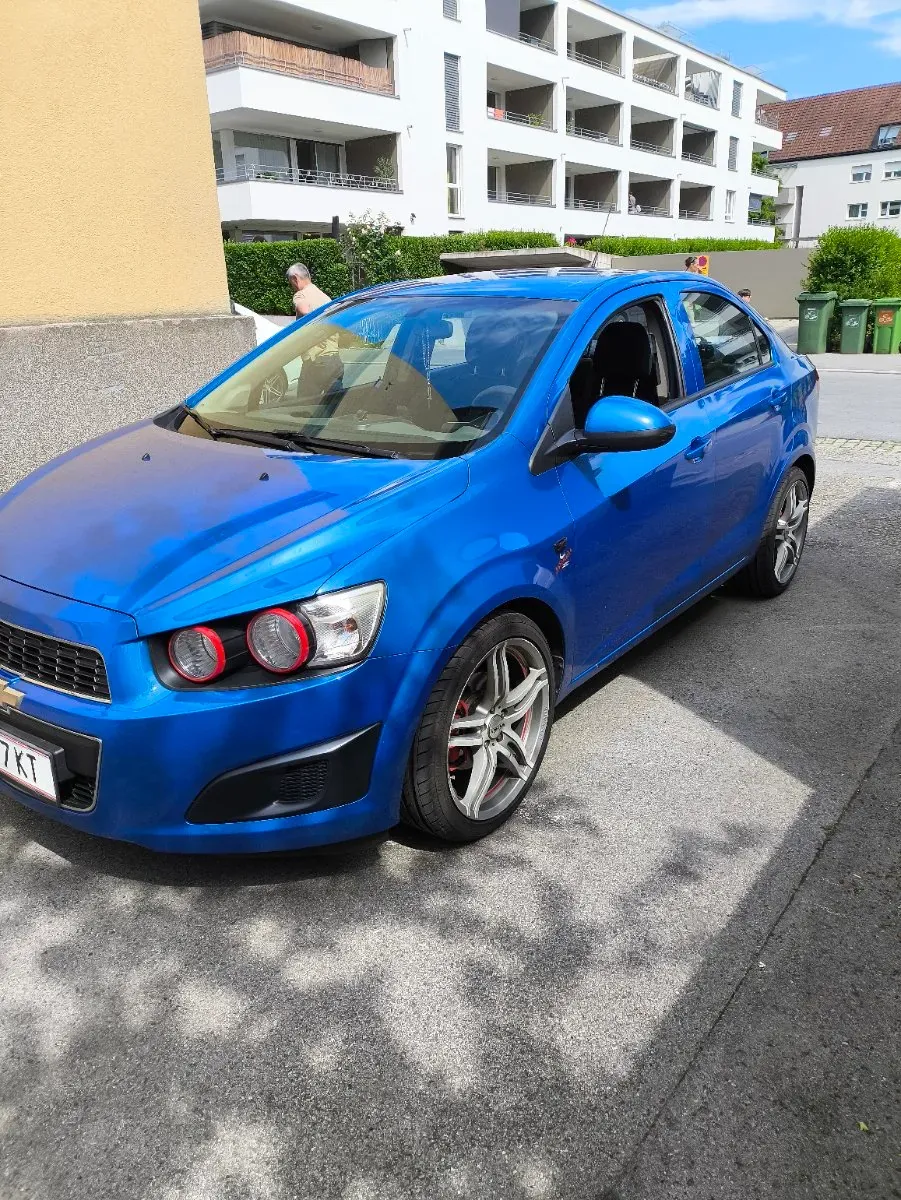Chevrolet Aveo 2012 photo 2