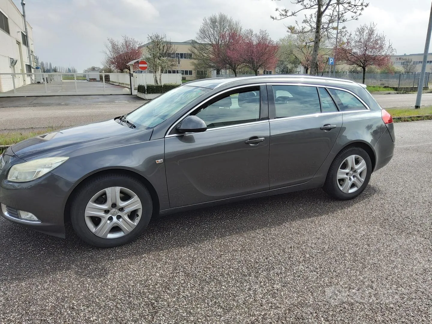 Opel Insignia 2011 photo 2