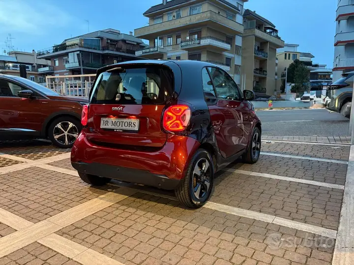 Smart Fortwo 2021 photo 4