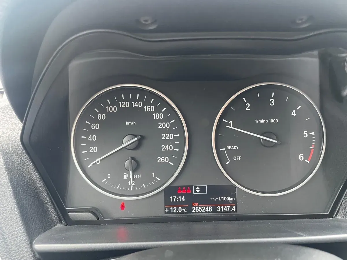BMW 1 Series 2012 photo 3