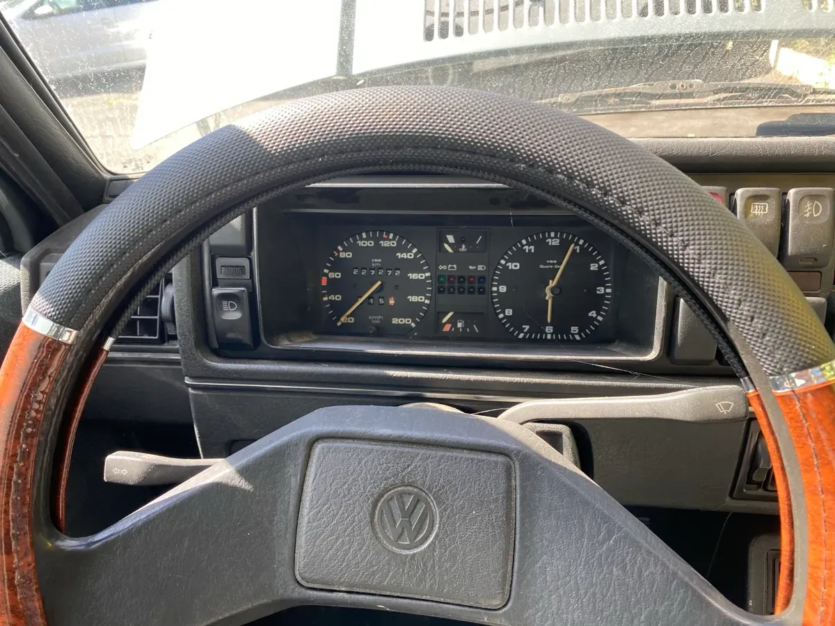 Volkswagen Golf 1986 photo 2