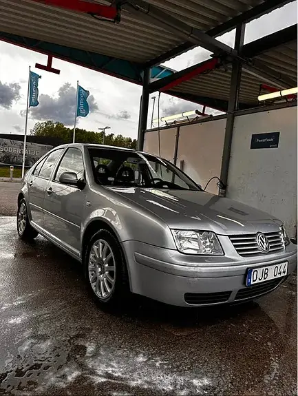 Volkswagen Bora 2001 photo 2