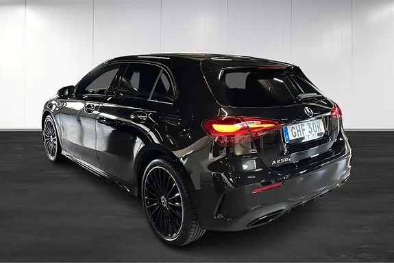Mercedes-Benz A250 E 2026 photo 3