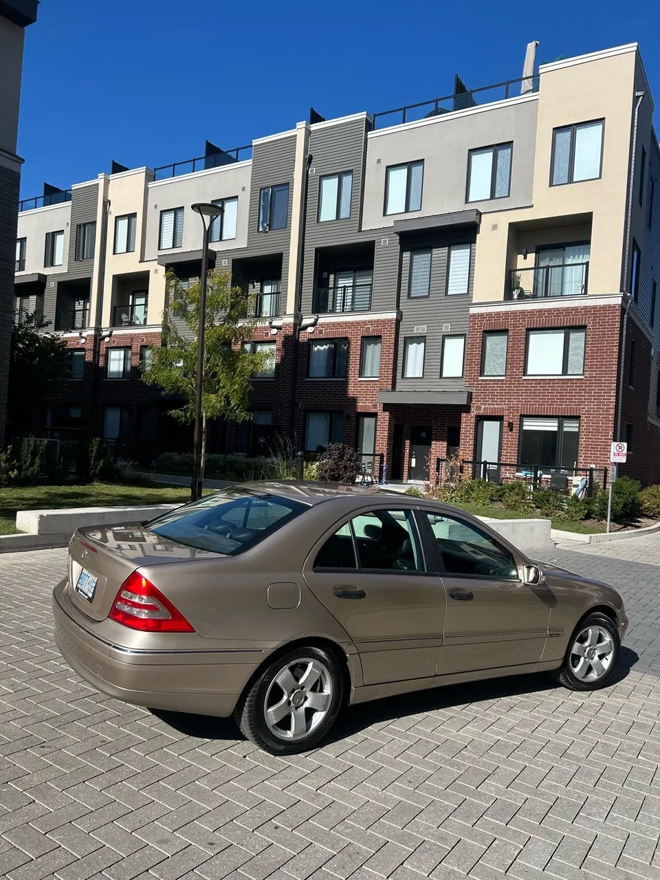 Mercedes-Benz C-Class 2002 photo 2