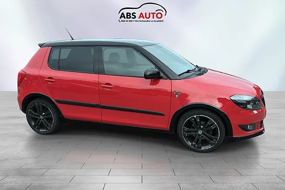 Skoda Fabia 2011 photo 4