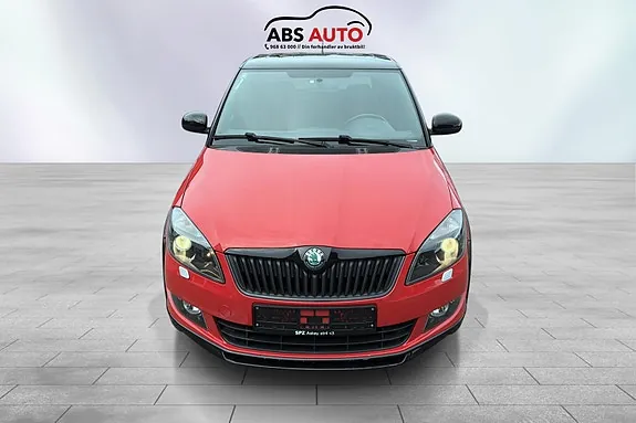 Skoda Fabia 2011 photo 2
