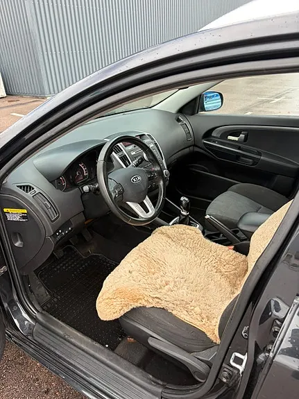 Kia Ceed 2010 photo 5
