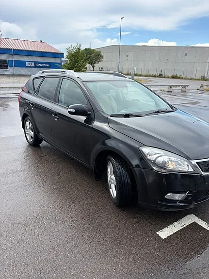 Kia Ceed 2010 photo 2