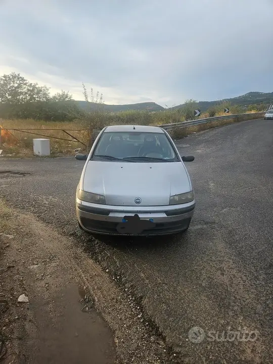 Fiat Punto 2023 photo 2
