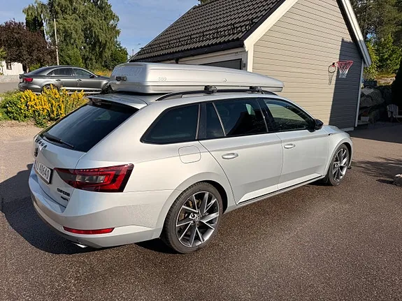 Skoda Superb 2018 photo 3
