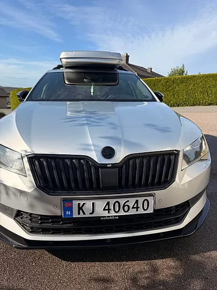 Skoda Superb 2018 photo 2