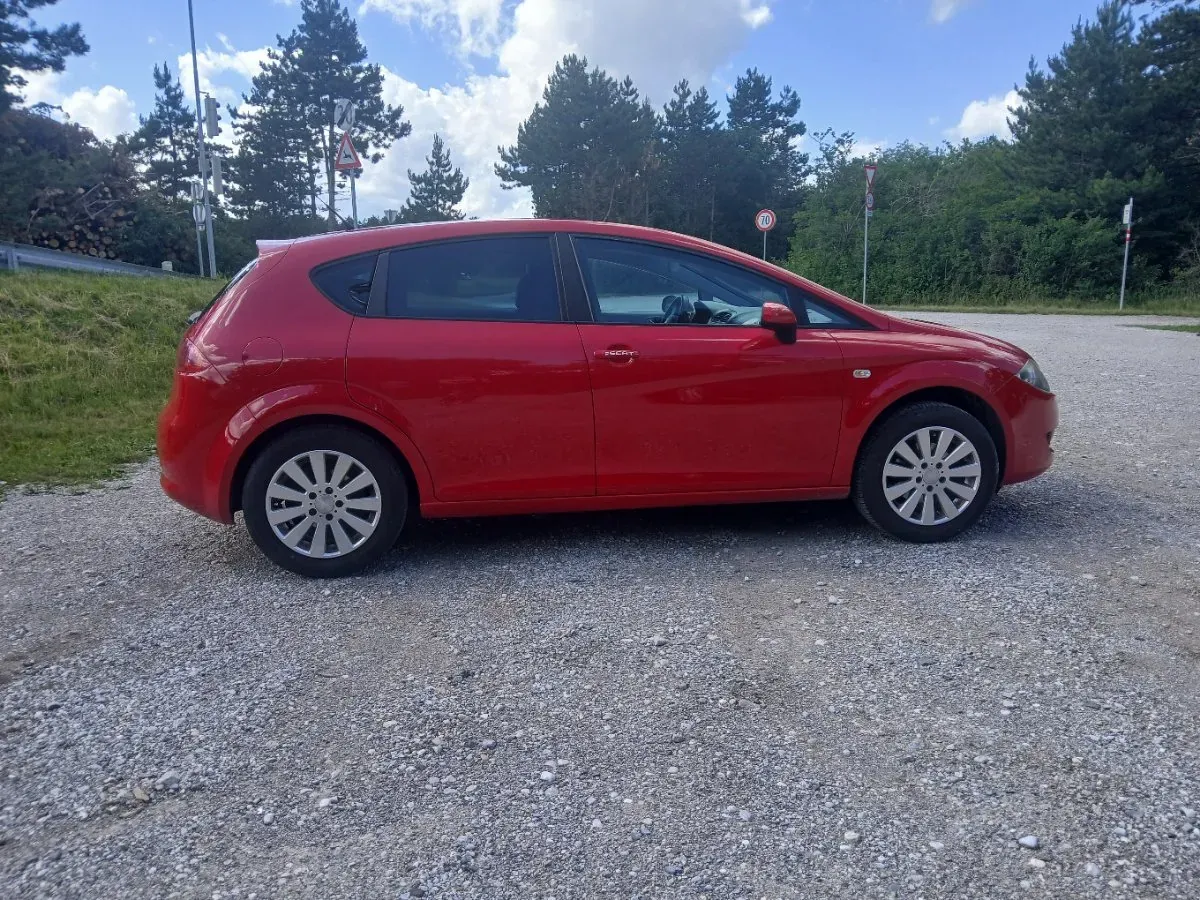 Seat Leon 2007 photo 2