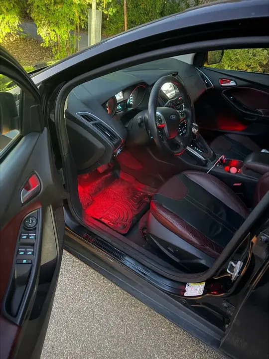 Ford Focus 2012 photo 3
