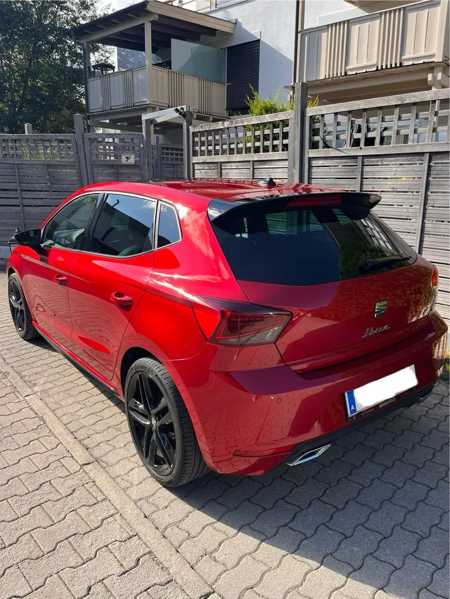 Seat Ibiza 2023 photo 2