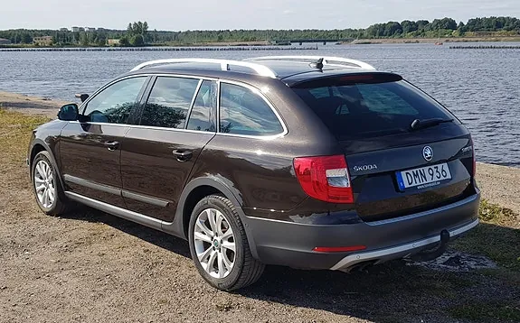 Skoda Superb 2015 photo 3