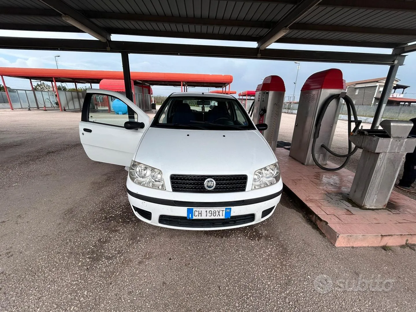 Fiat Punto 2004 photo 2