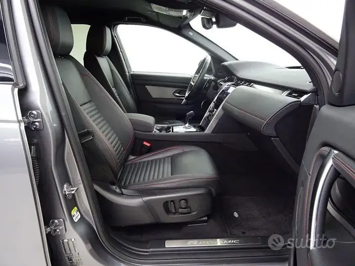 Land Rover Discovery Sport 2023 photo 3