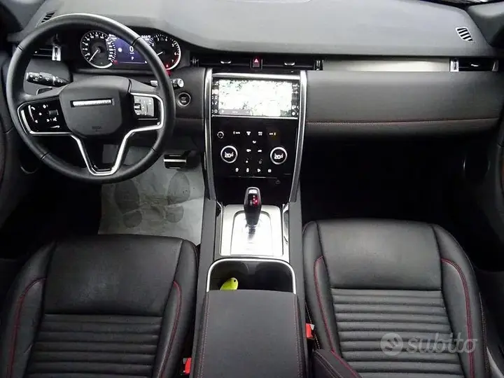 Land Rover Discovery Sport 2023 photo 4
