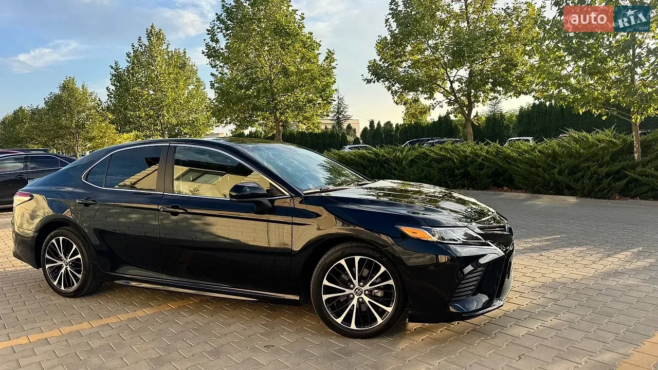 Toyota Camry 2020 photo 2