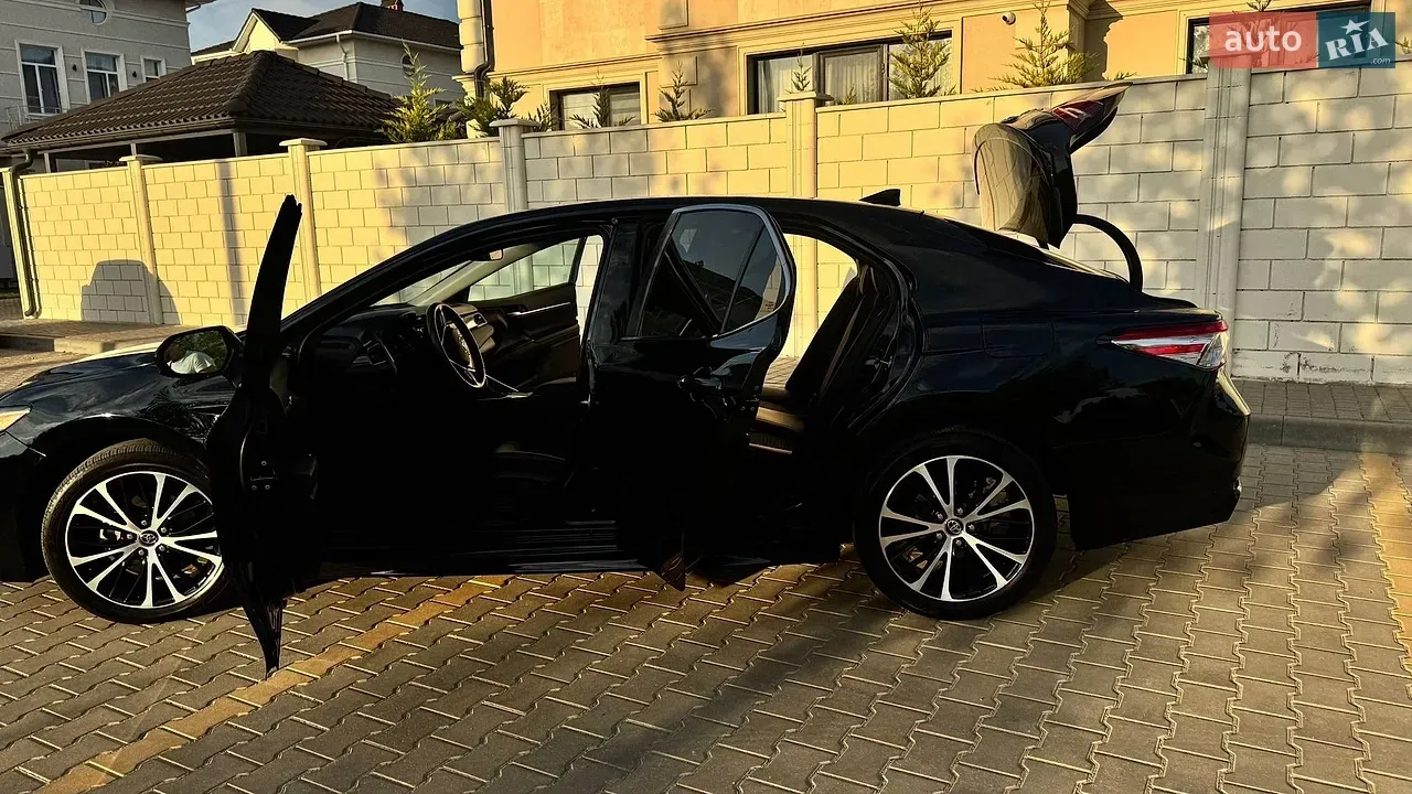 Toyota Camry 2020 photo 4