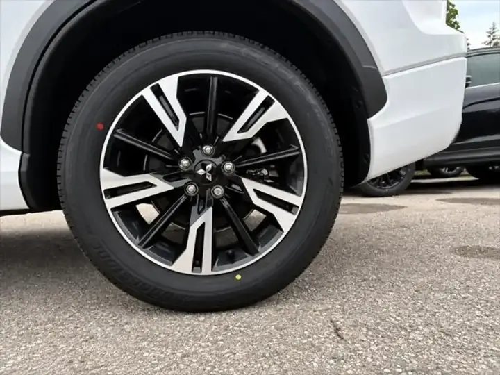 Mitsubishi Eclipse Cross 2026 photo 4
