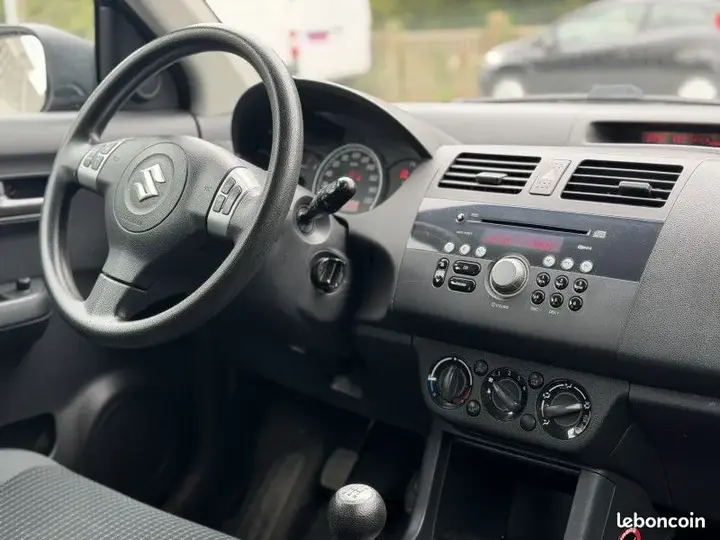 Suzuki Swift 2006 photo 4