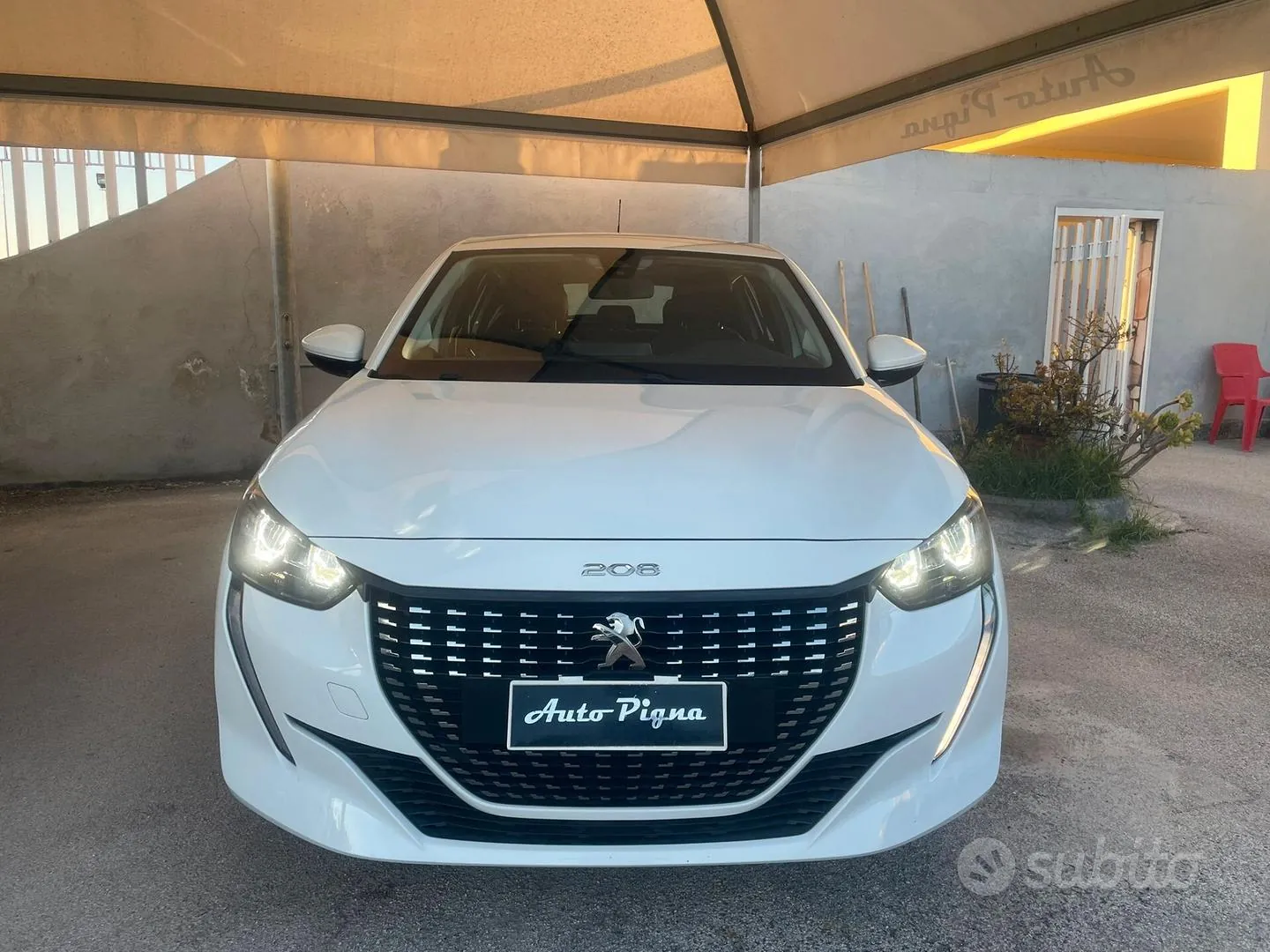 Peugeot 208 2021 photo 2