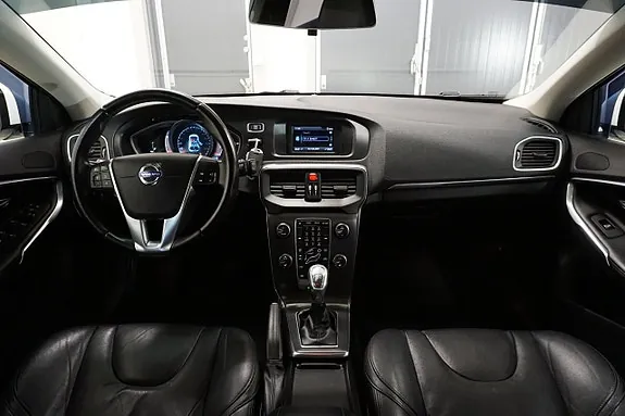 Volvo V40 2013 photo 2