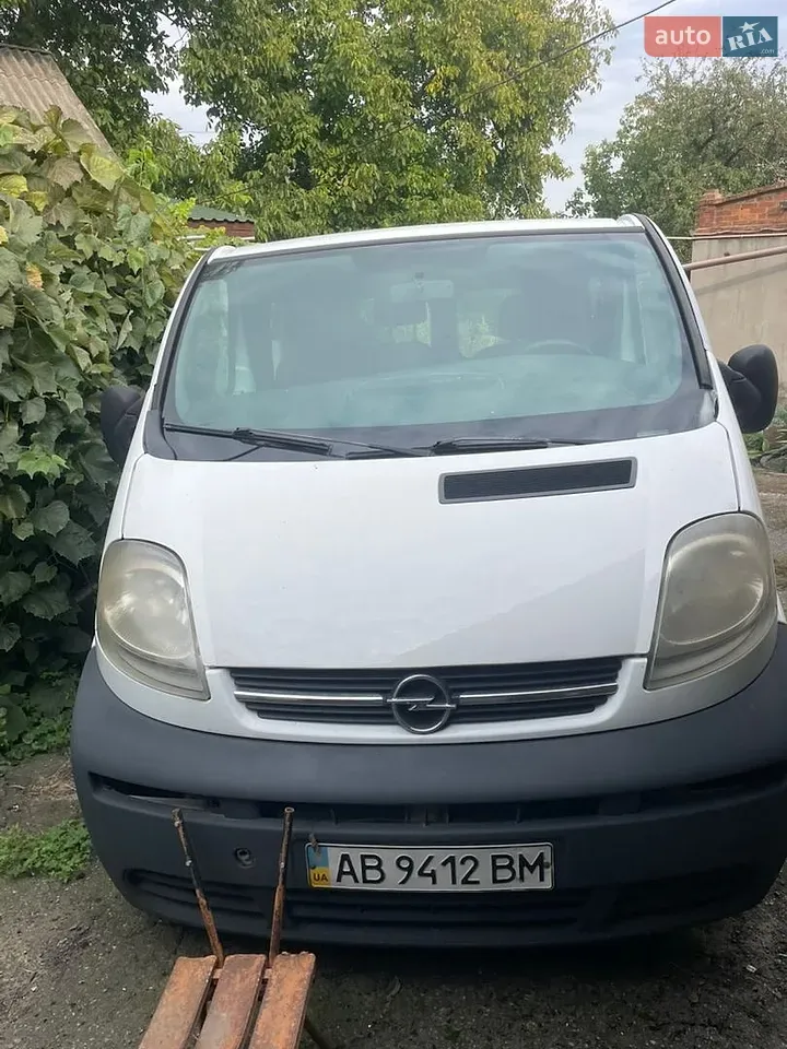 Opel Vivaro 2002 photo 2