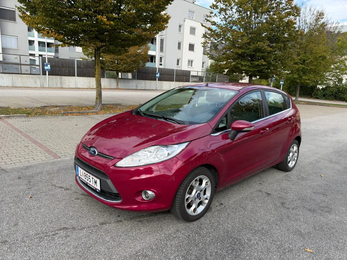 Ford Fiesta 2011 photo 3