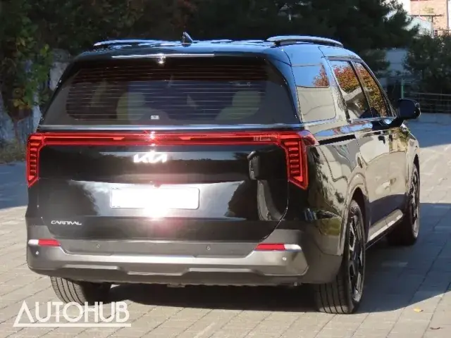 Kia Carnival 2025 photo 3