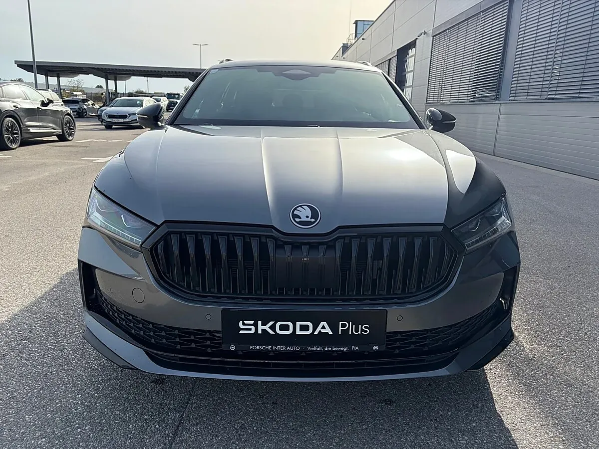 Skoda Superb 2026 photo 2
