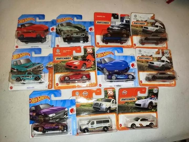 Hot Wheels Matchbox Autos
