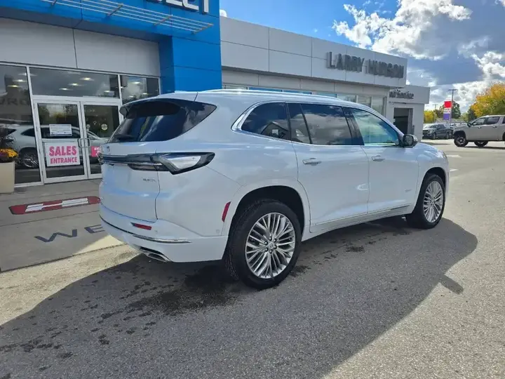 Buick Enclave 2027 photo 3
