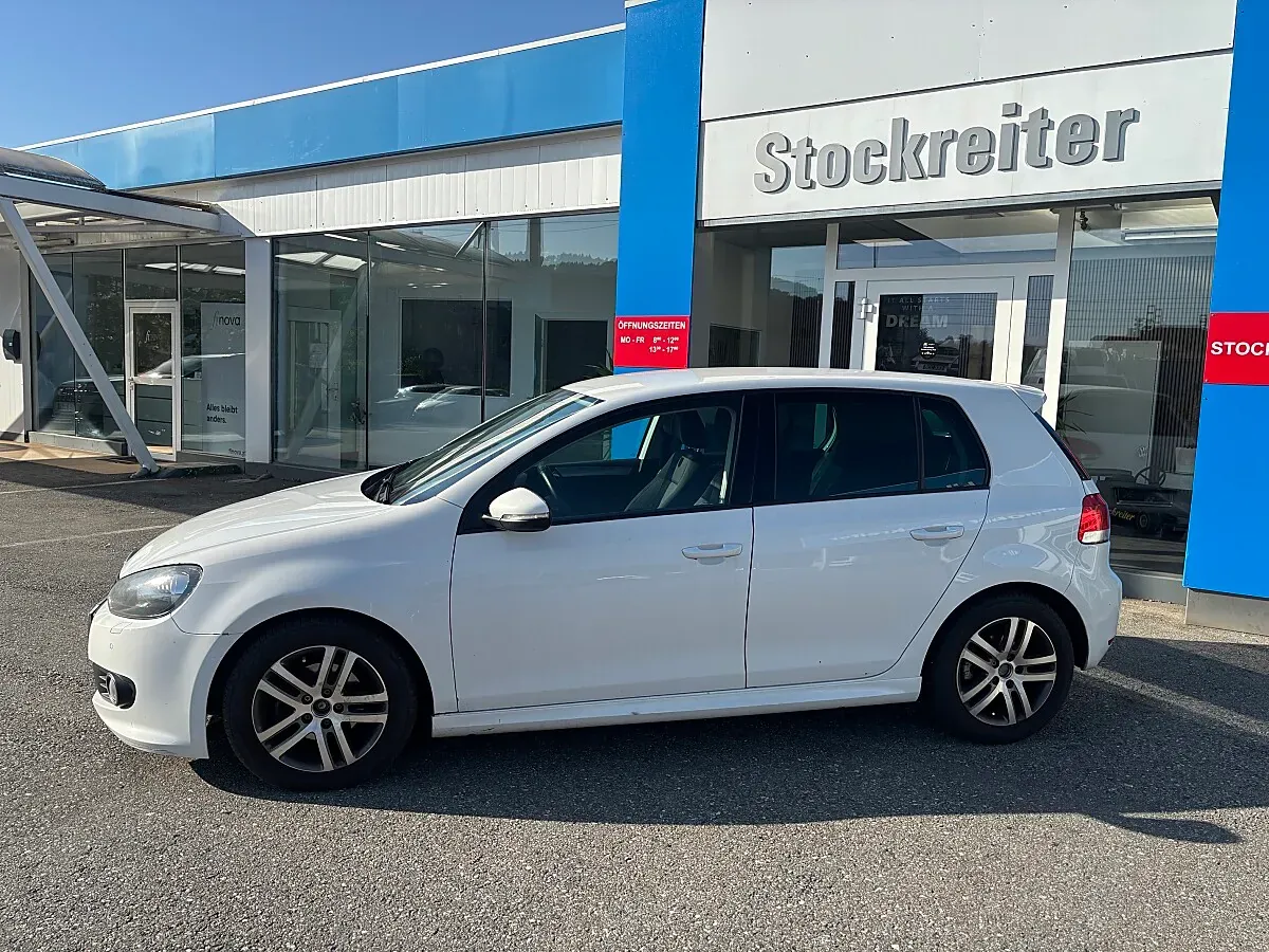 Volkswagen Golf 2011 photo 2