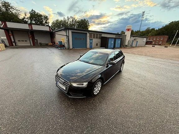 Audi A4 2013 photo 2