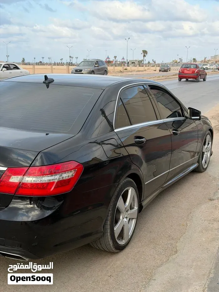 Mercedes-Benz E-Class 2012 photo 4